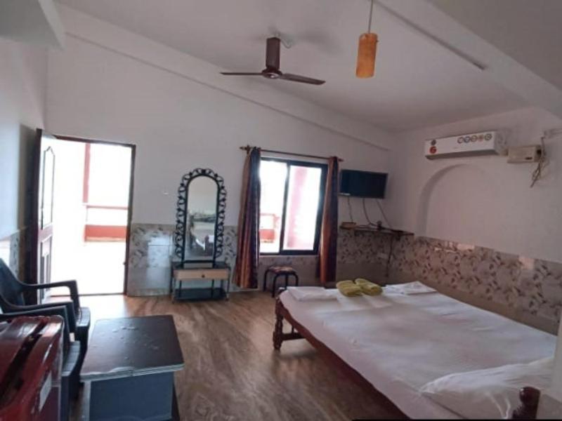 Leon Hide Out Guest House Vāsco Da Gāma Kültér fotó