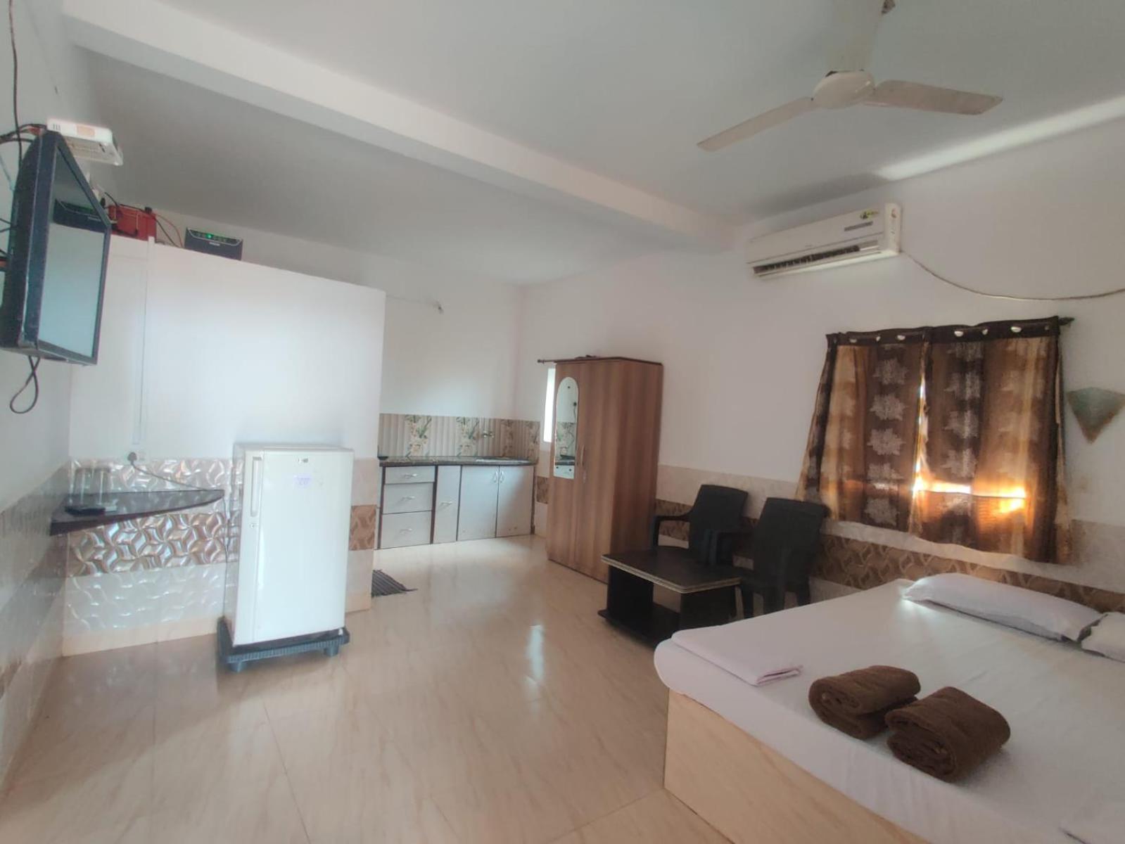 Leon Hide Out Guest House Vāsco Da Gāma Kültér fotó