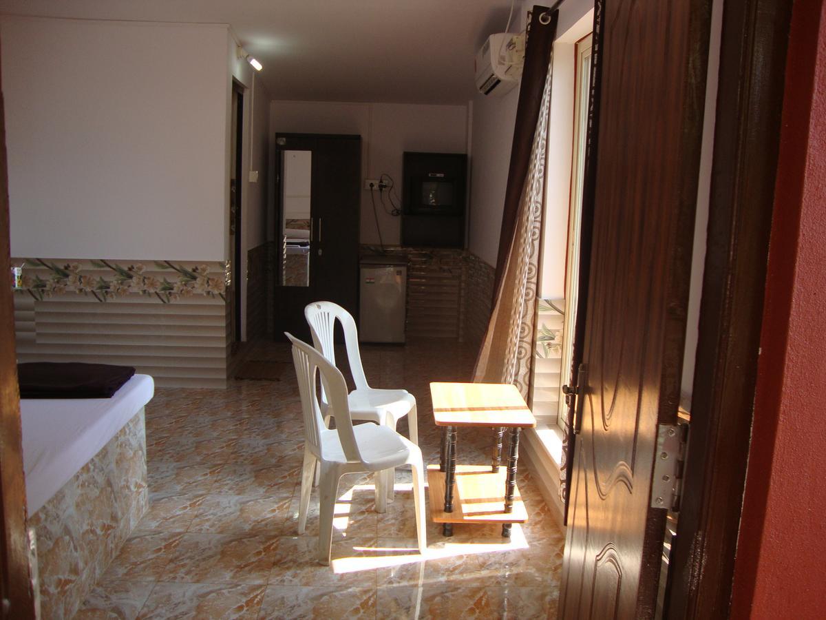 Leon Hide Out Guest House Vāsco Da Gāma Kültér fotó