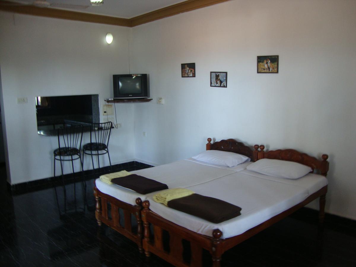 Leon Hide Out Guest House Vāsco Da Gāma Kültér fotó